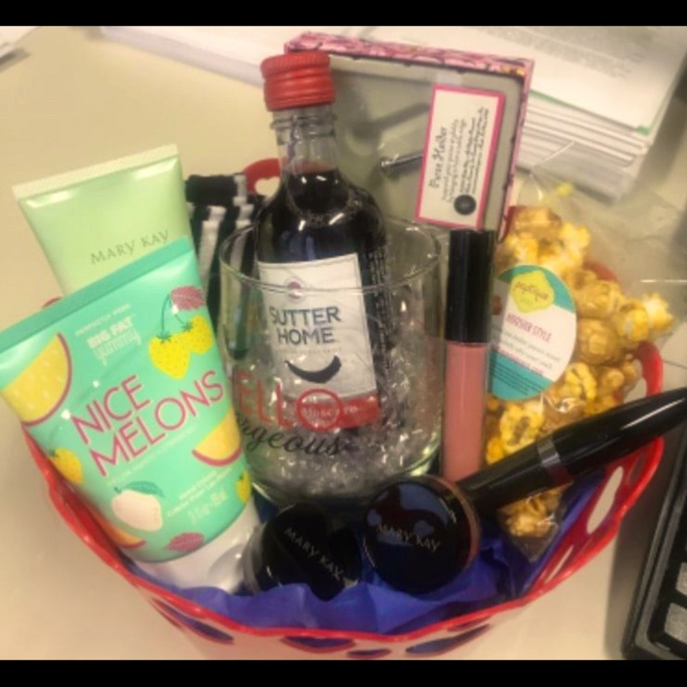 Mary Kay & Perfectly Posh Basket